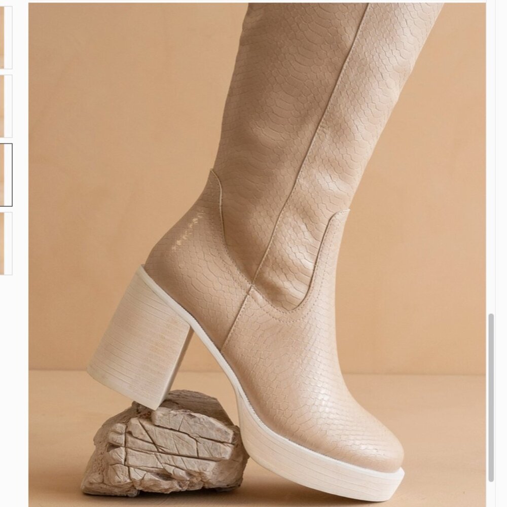 Oasis Society Juniper Boot - Picture 2 of 3